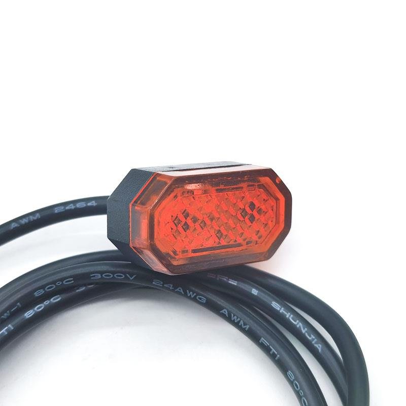 Lumină spate apărătoare de noroi 5-12 V
